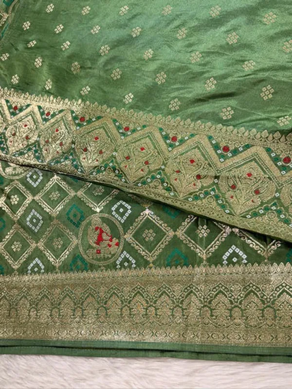 Green_Satin_Banarasi_Saree