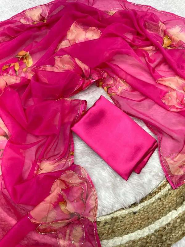 Pink_Floral_Chiffon_Saree
