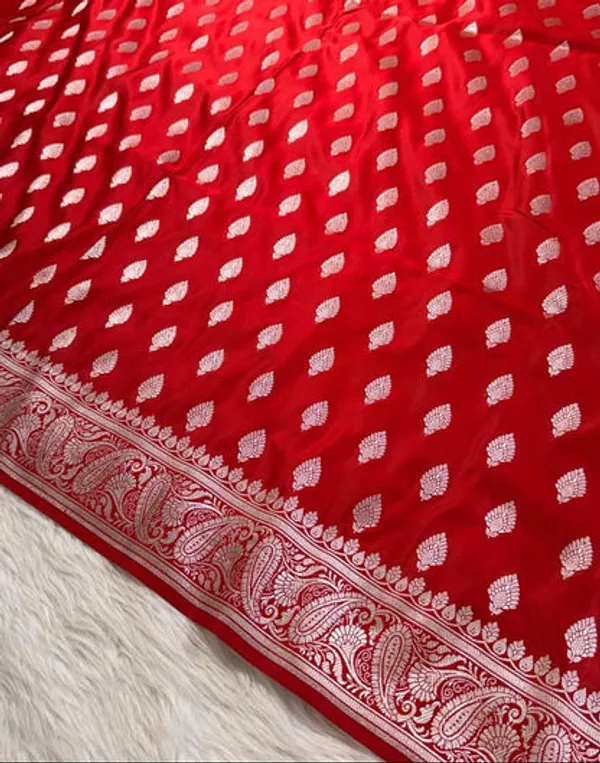 Red_Banarasi_Mashru_Silk_Saree