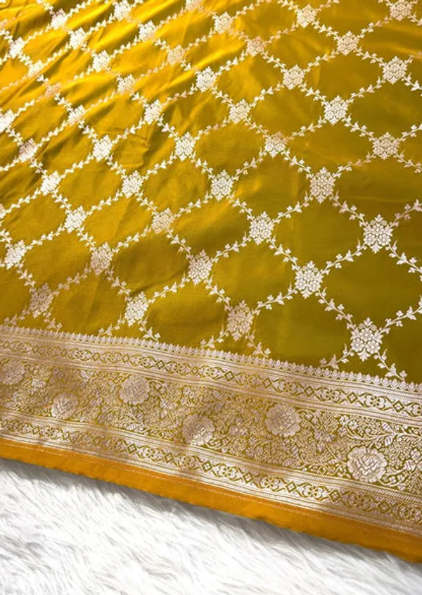 Mehendi_Green_Mashru_Banarasi_Saree