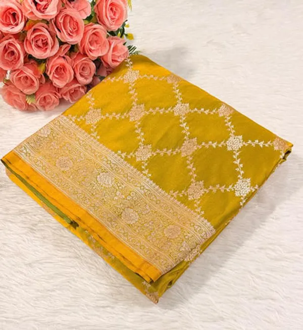Mehendi_Green_Mashru_Banarasi_Saree