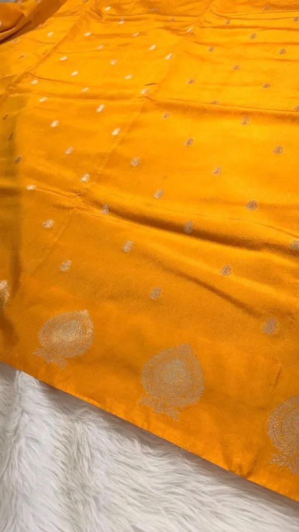 Mustard_Yellow_Raw_Mango_Banarasi_Saree