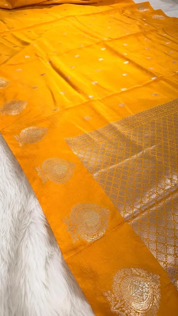 Mustard_Yellow_Raw_Mango_Banarasi_Saree