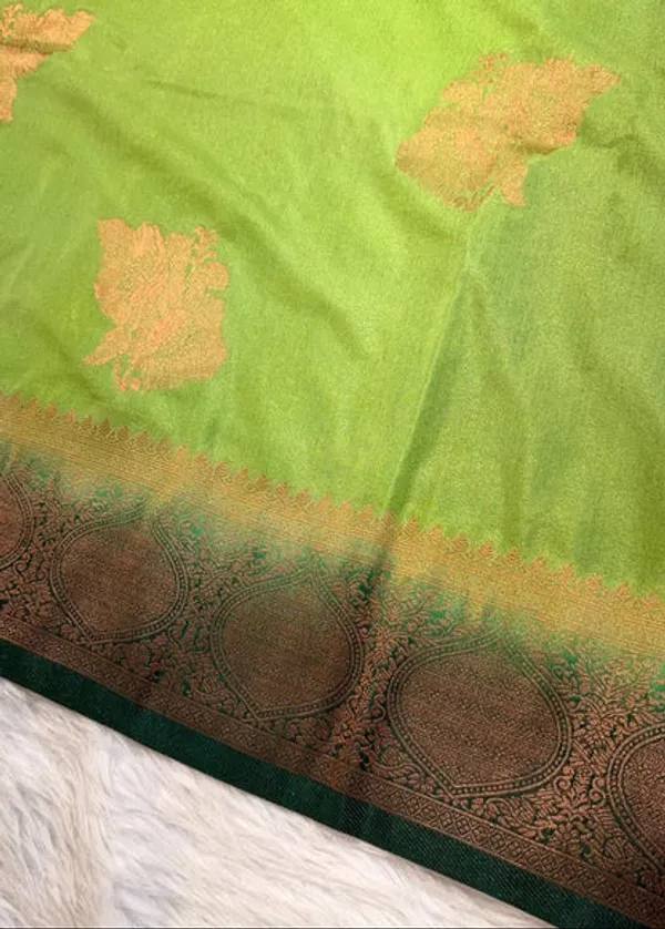 Green_Floral_Semisilk_Banarasi_Saree