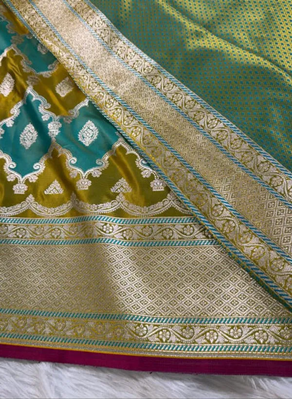 Green_Rangkat_Mashru_Banarasi_Saree