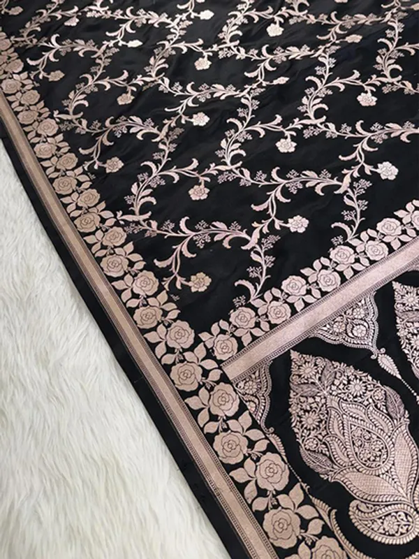 Black_Mashru_Banarasi_Saree