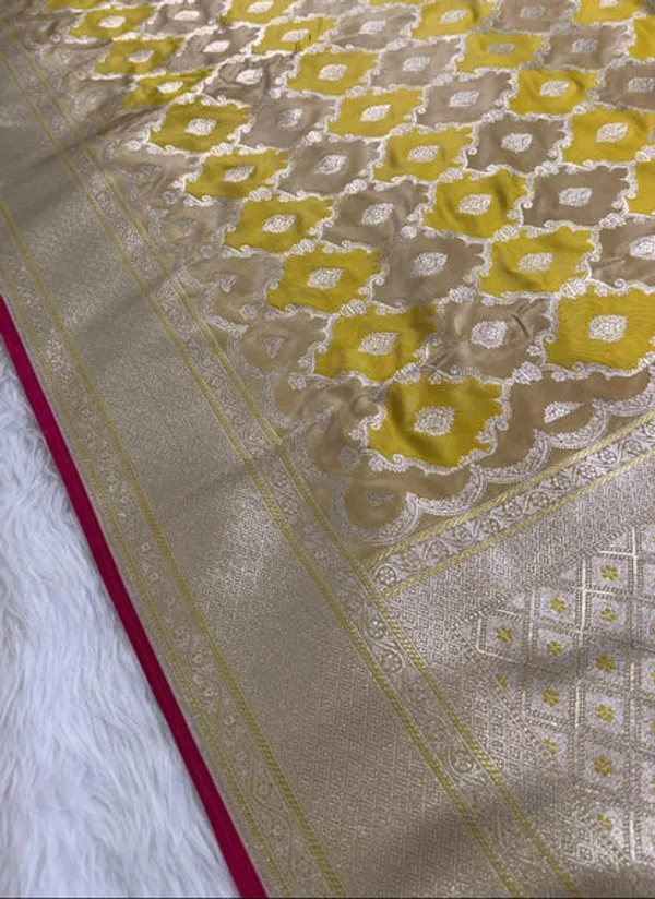 Yellow_Rangkat_Mashru_Banarasi_Saree