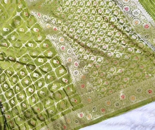 Green_Satin_Banarasi_Saree