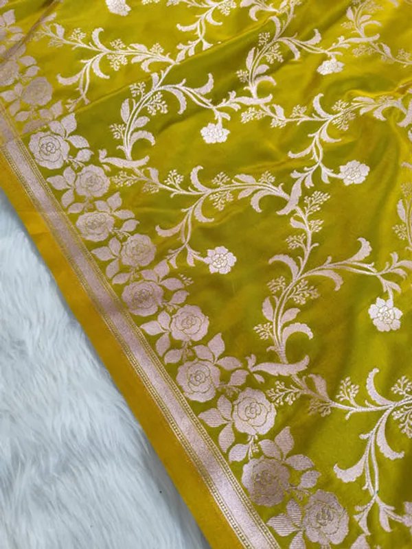 Mehendi_Green_Mashru_Banarasi_Saree