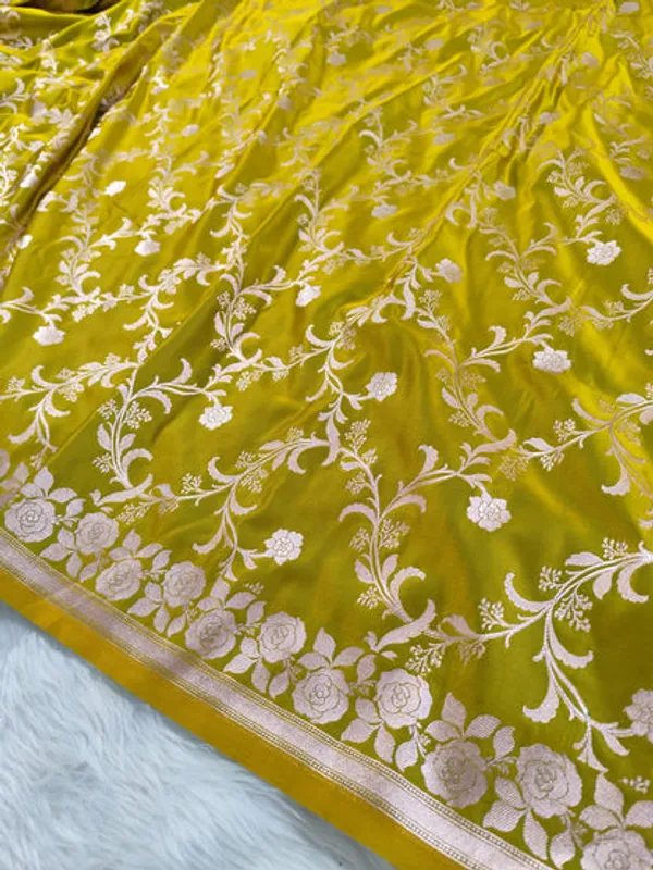 Mehendi_Green_Mashru_Banarasi_Saree