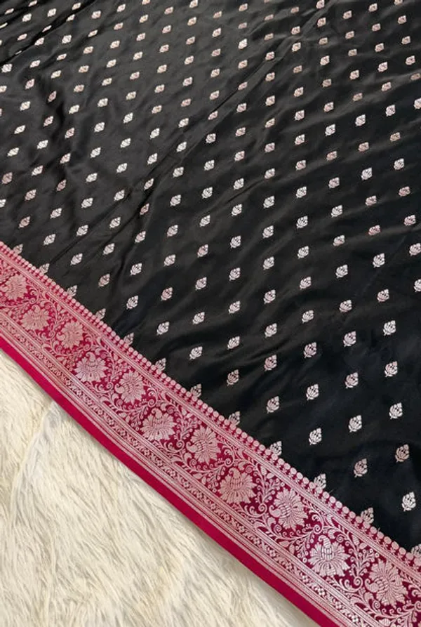 Black_Banarasi_Mashru_Silk_Saree