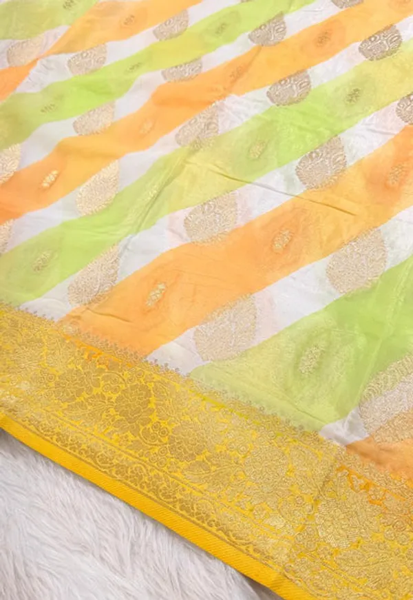 White_Semisilk_Banarasi_Saree