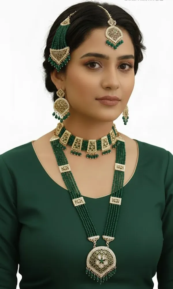 Green_Beaded_Traditional_Jewellery_Set_for_Women