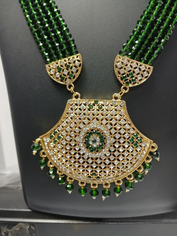 Green_Gold_Tone_Necklace_Set_for_Women