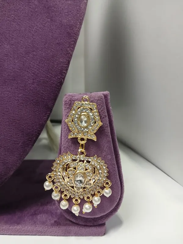 Gold-Tone_Pearl_Bridal_Jewellery_Set_for_Women