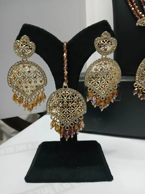 Gold_Tone_Traditional_Beaded_Necklace_Set_for_Women