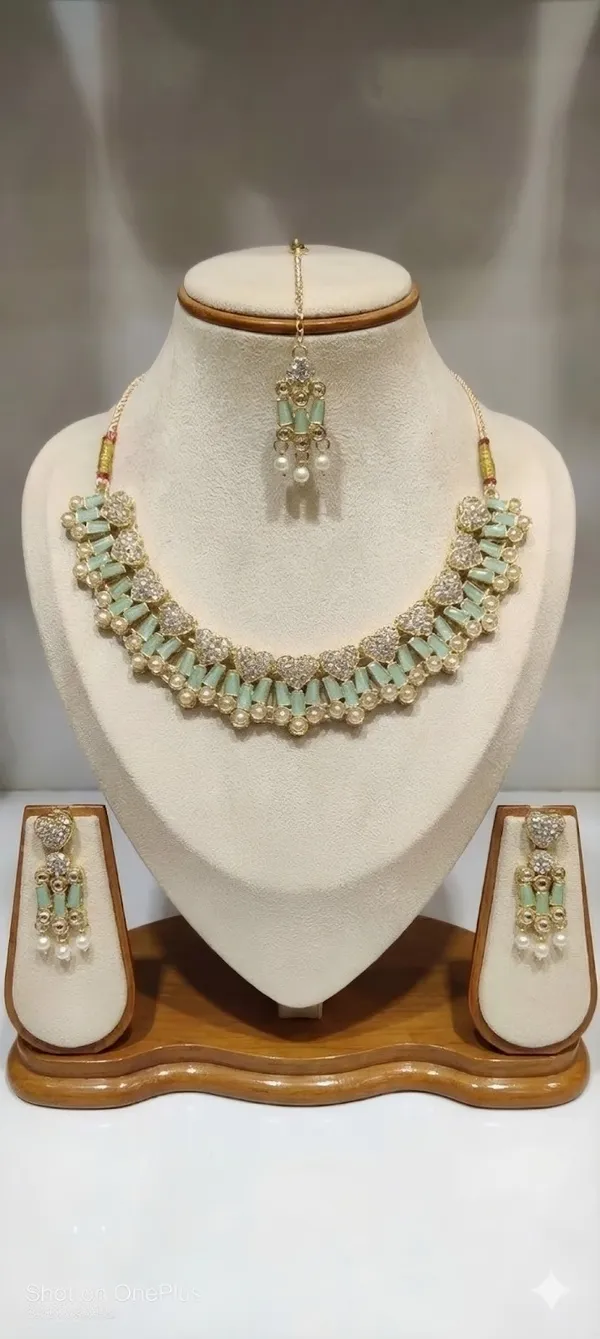 Mint_Green_Kundan_Style_Necklace_Set_for_Women
