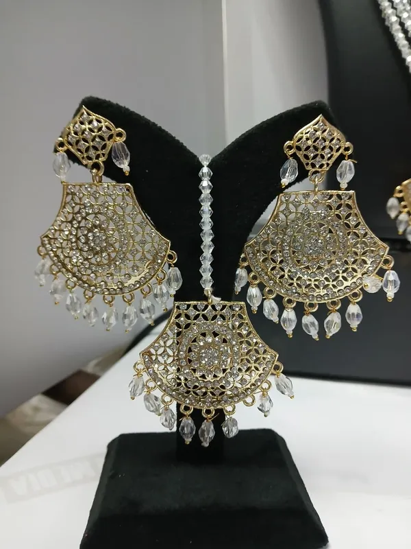 Gold_Tone_Crystal_Bridal_Jewellery_Set_for_Women