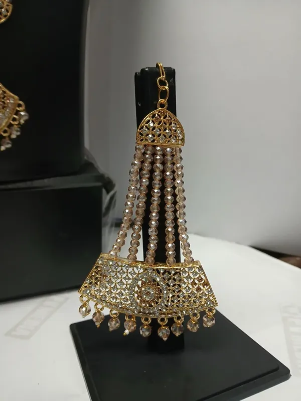 Gold_Tone_Traditional_Bridal_Jewellery_Set_for_Women