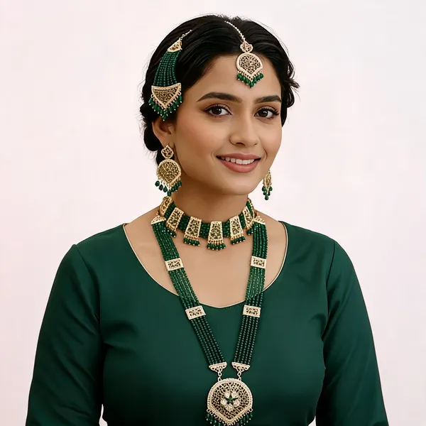 Green_Beaded_Traditional_Jewellery_Set_for_Women
