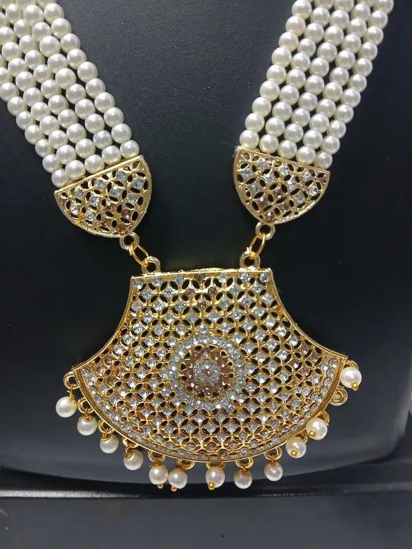 Gold_Tone_Pearl_Necklace_Set_for_Women