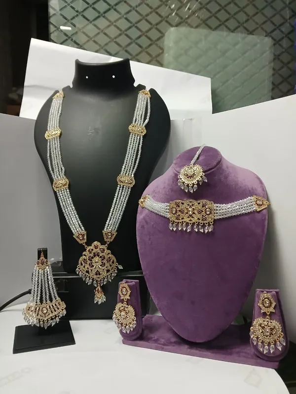 Gold-Toned_Red_Stone_Necklace_Set_for_Women