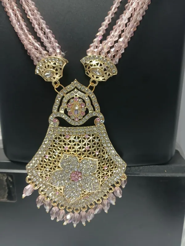 Gold_Tone_Traditional_Jewellery_Set_for_Women