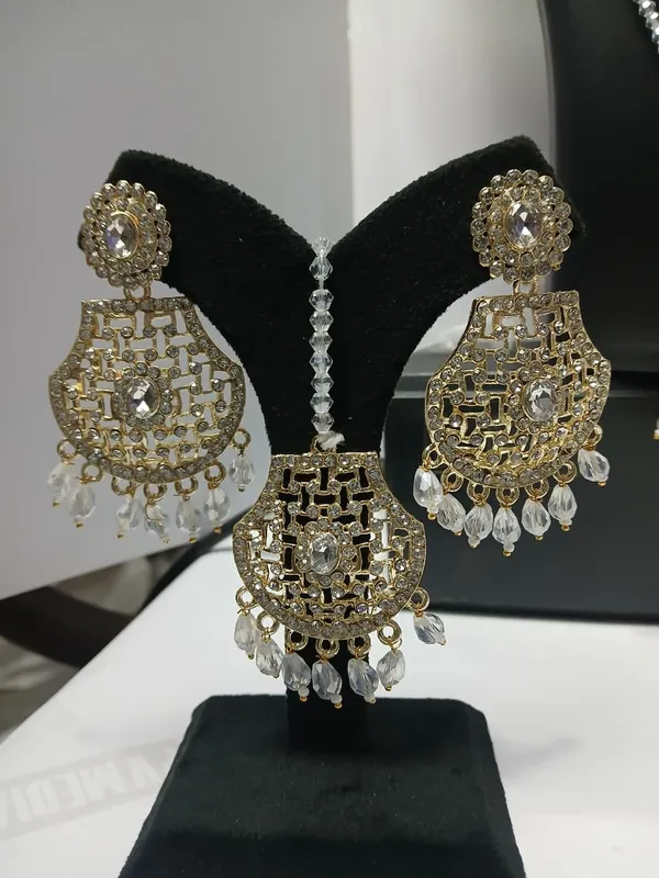 Gold_Tone_Crystal_Beaded_Necklace_Set_for_Women