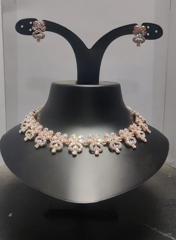 Silver-Tone_Floral_Necklace_And_Earrings_Set_for_Women