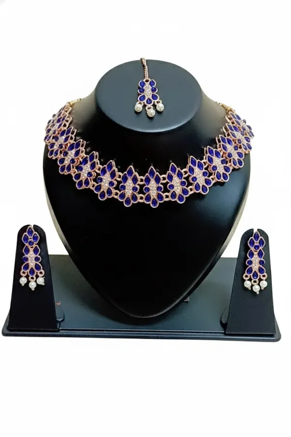 Blue_Stone_Gold_Tone_Jewellery_Set_With_Maang_Tikka