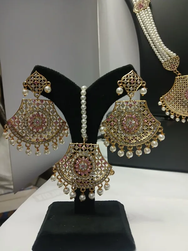 Gold_Tone_Pearl_Bridal_Necklace_Set_for_Women