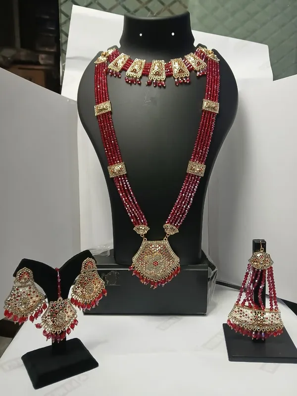 Red_Beaded_Rani_Haar_Necklace_for_Women