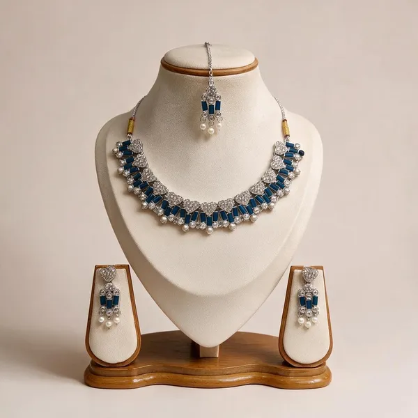 Blue_Traditional_Necklace_Set_With_Maang_Tikka_for_Women