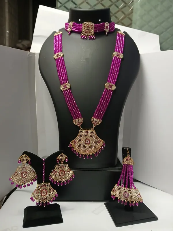 Gold_Tone_Kundan_Style_Necklace_And_Earrings_Set_for_Women