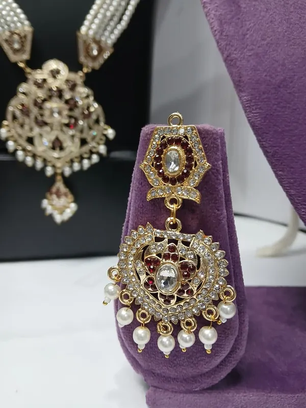 Gold_Tone_Traditional_Pearl_Bridal_Jewellery_Set_for_Women