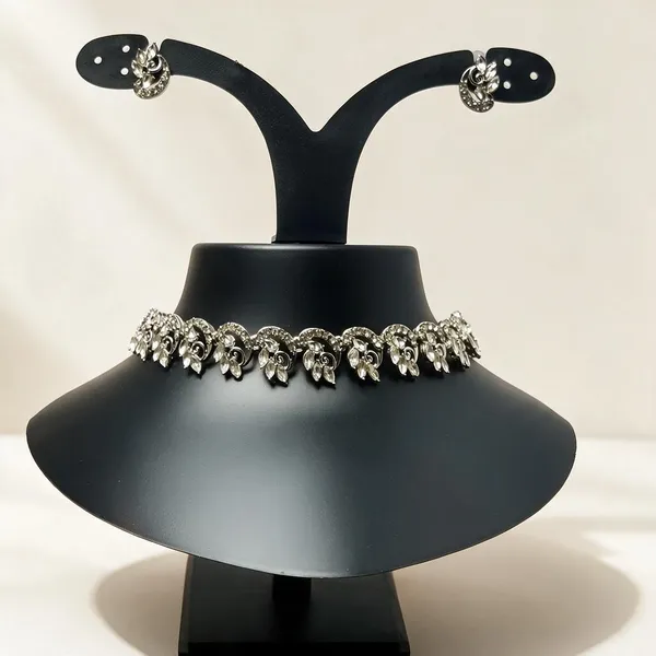 Silver_Tone_Statement_Necklace_Set_For_Women
