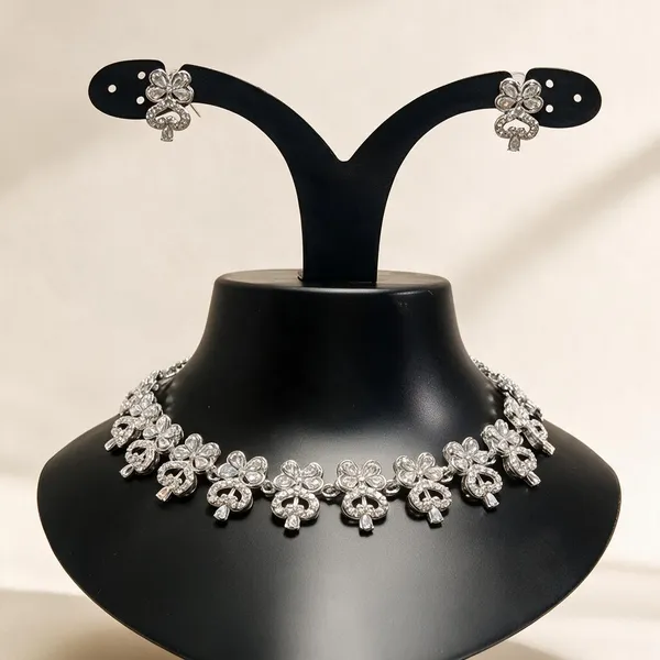 Silver_Tone_Floral_Necklace_And_Earrings_Set_for_Women