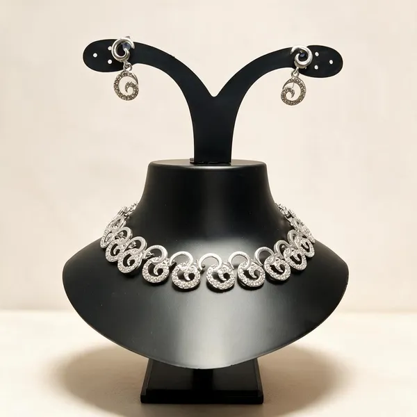 Silver_Tone_Loop_Design_Necklace_And_Earrings_Set_For_Women