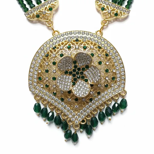 Green_Beaded_Traditional_Jewellery_Set_for_Women