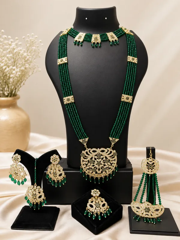 Gold_Tone_Green_Beaded_Bridal_Jewellery_Set_for_Women