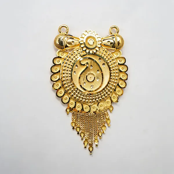 Premium_Gold_Plated__Circular_Pendant_For_Women
