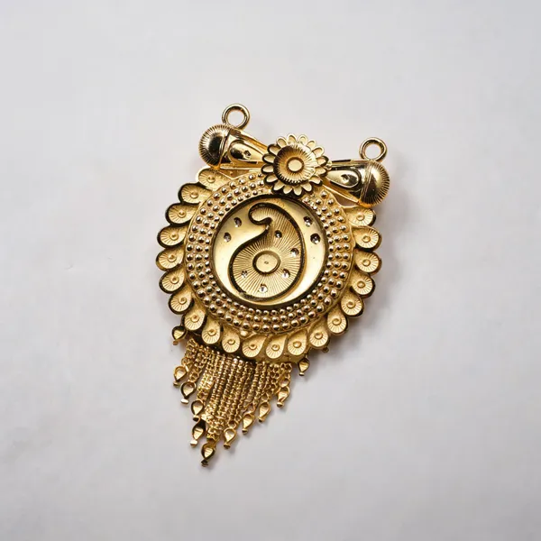 Premium_Gold_Plated__Traditional_Pendant_For_Women