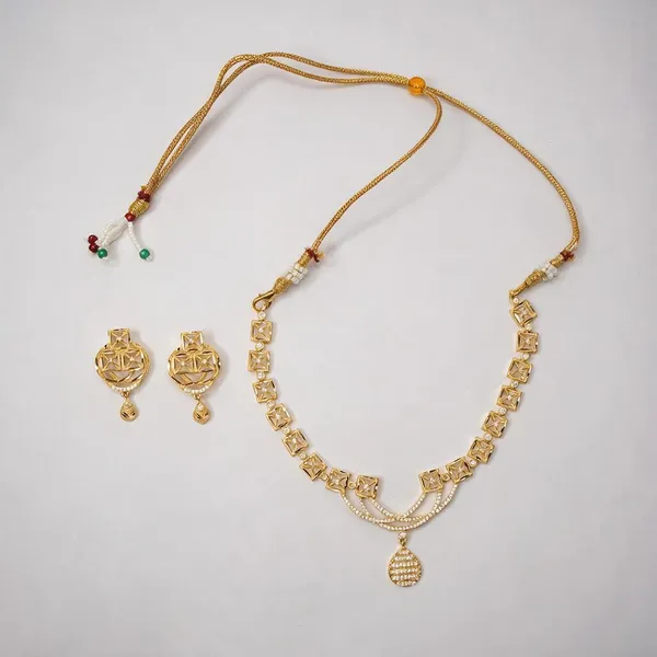 Premium_Gold_Plated__Intricate_Traditional_Necklace_Set_For_Women