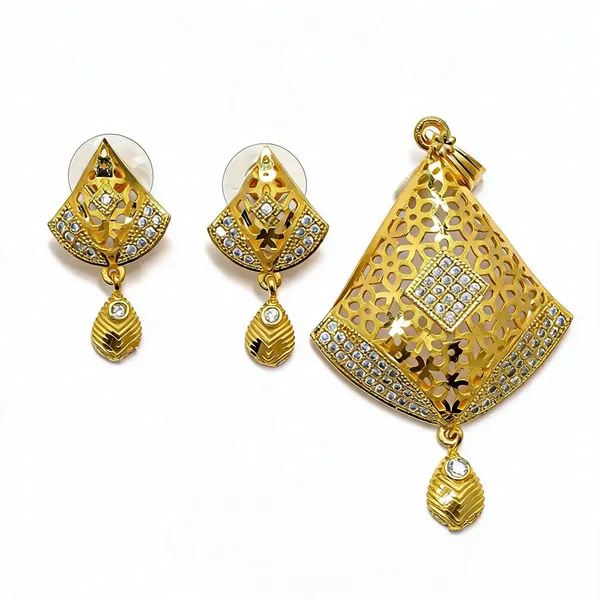 Premium_Gold_Plated__Filigree_Pendant_And_Earring_Set_For_Women