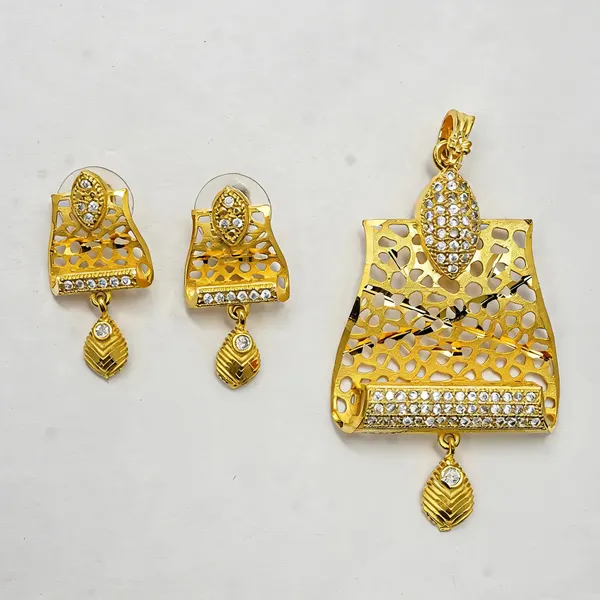 Premium_Gold_Plated__Rhinestone_Pendant_And_Earring_Set_For_Women
