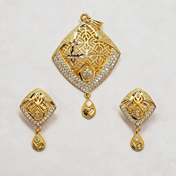 Premium_Gold_Plated__Traditional_Pendant_And_Earring_Set_For_Women