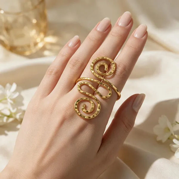 gold_spiral_upper_arm_cuff