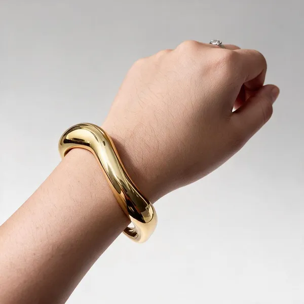 gold_c_shaped_open_bangle_