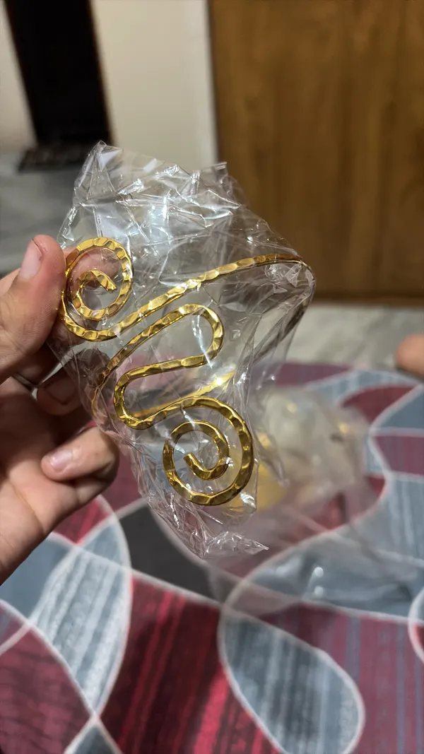 gold_spiral_upper_arm_cuff