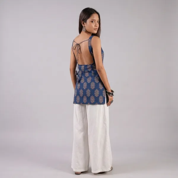 Blue_Cotton_Cambric_Sleeveless_Straight_Kurti_For_Women